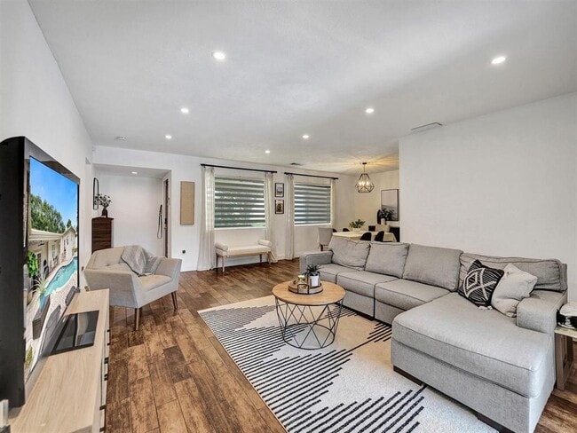Photo - 4960 SW 89th Ave