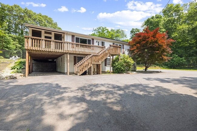 Photo - 322 Sibley Rd House
