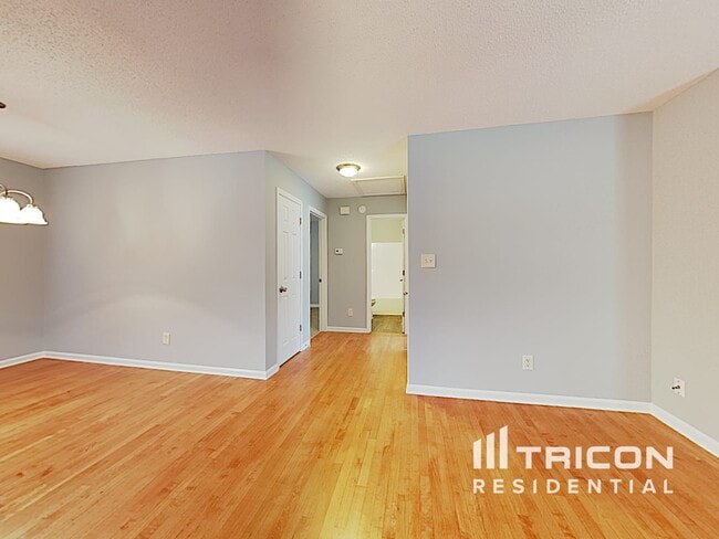 Photo - 213 Martins COurt