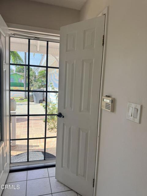 Photo - 2065 Abbott St