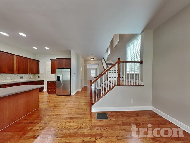 Photo - 1206 Comet View Tr SE