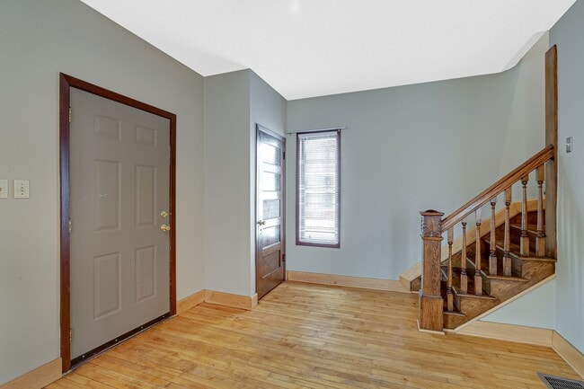 Photo - South Minneapolis SFH, One Car Garage, Hardwood Floors, Pets Ok, Avail Now