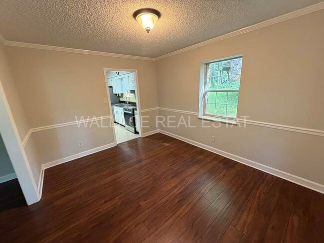 Photo - FARRAGUT LIVING OFFERING 4 BEDROOMS AND 3.5 BATHS WITH NICE SUN PORCH