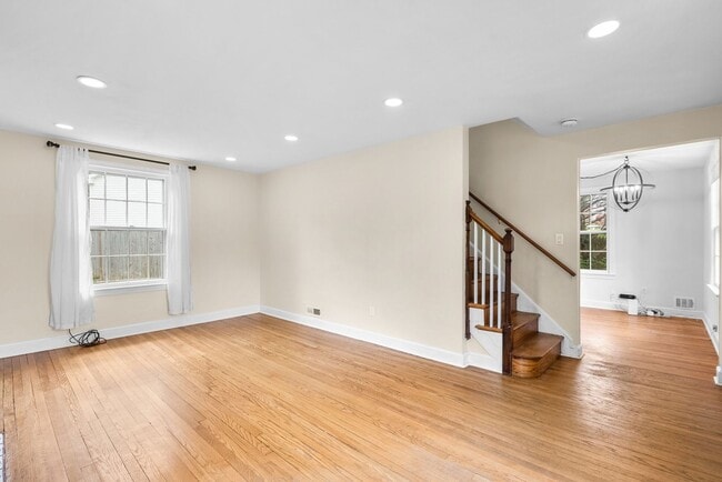 2200 Windham Ln
