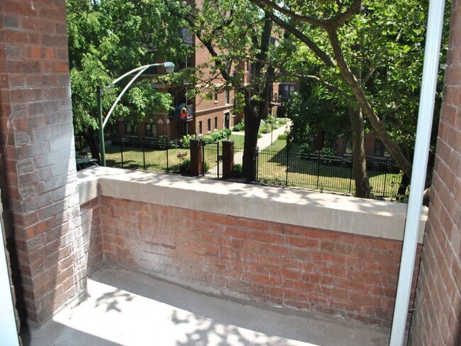 Photo - 1630 W Fargo Ave Unidad 1M