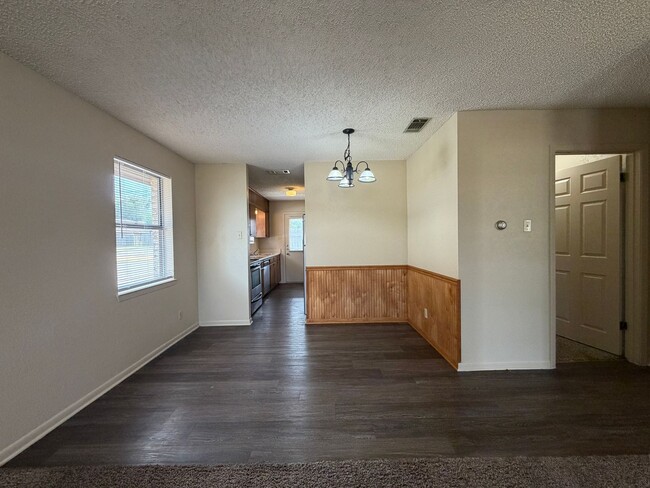 1403 Chapel Creek Rd