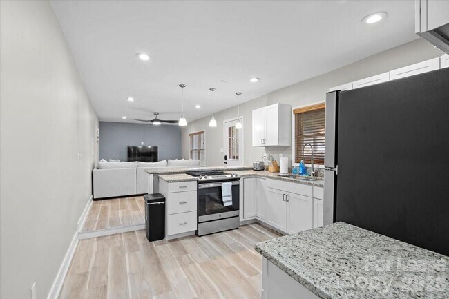 Photo - 2708 Mooresville Rd Unit B