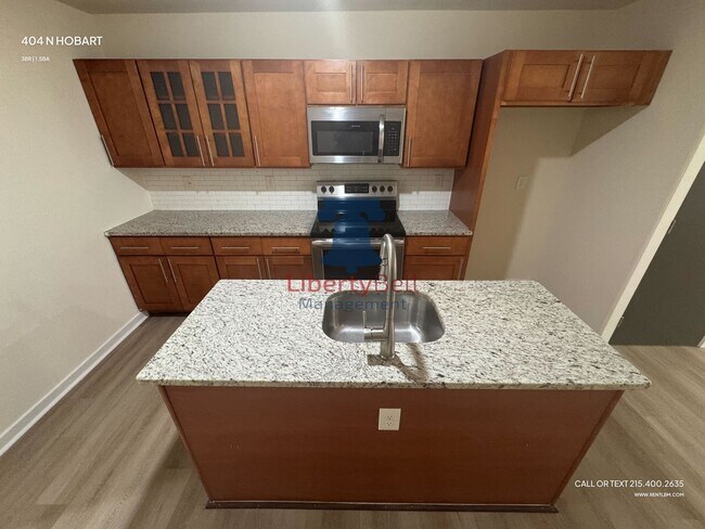 Photo - 404 N Hobart St