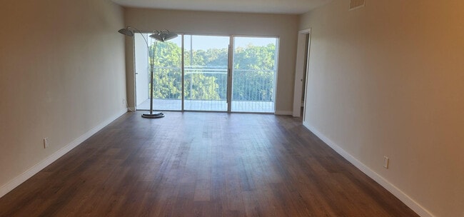 Photo - 3150 N Palm Aire Dr Unit 609