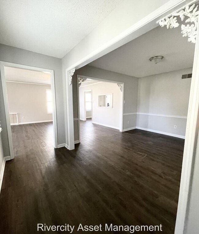 Photo - 2990 Ridgeway Rd