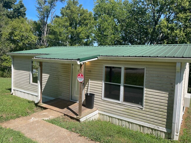 Building Photo - 114 Thomas Dr