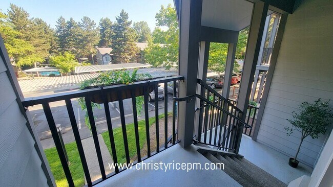 Photo - 11109 NE 124th Ln Unit #B208