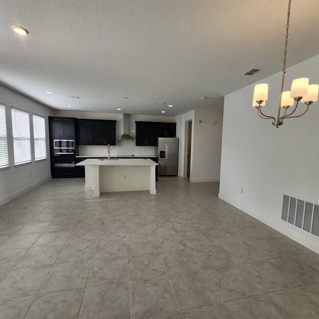 Photo - 19050 Blueleaf St