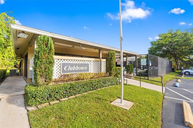 Photo - 588 Trace Cir Unidad 206