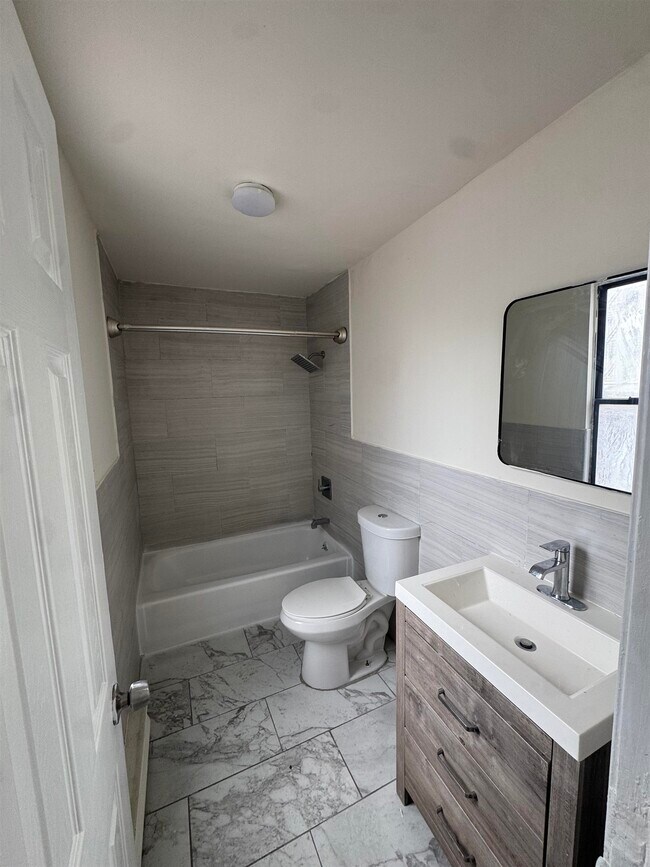 Photo - 207 15th St Unit 2L