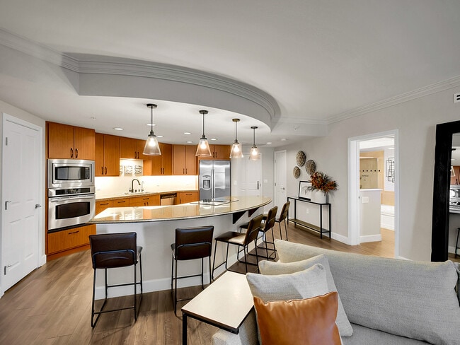 Photo - 8100 E Union Ave Unidad 201