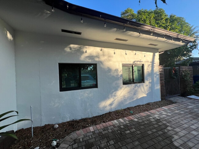 Photo - 3371 SW 22nd St Unidad Apt. 1