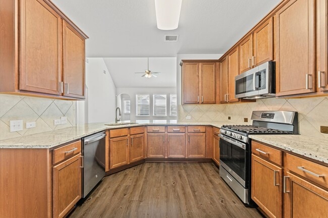 Photo - 15207 Lake Erie Dr