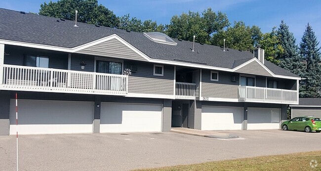 Building Photo - Walnut Trails Townhome Apartments