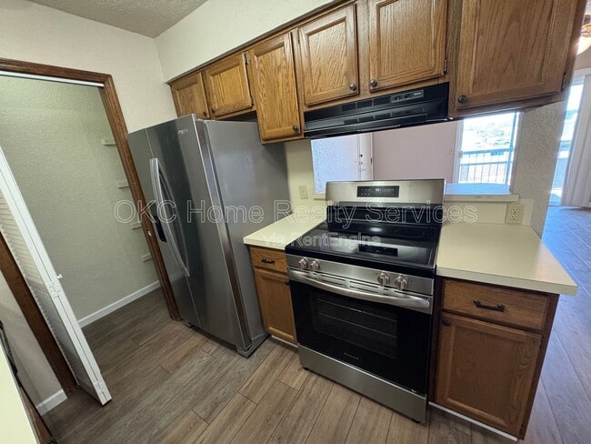 Photo - 3200 W Britton Rd Unit Apt 296