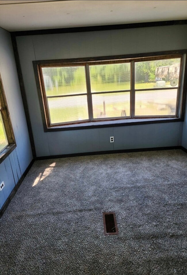 Photo - 1421 Gilbert Dr