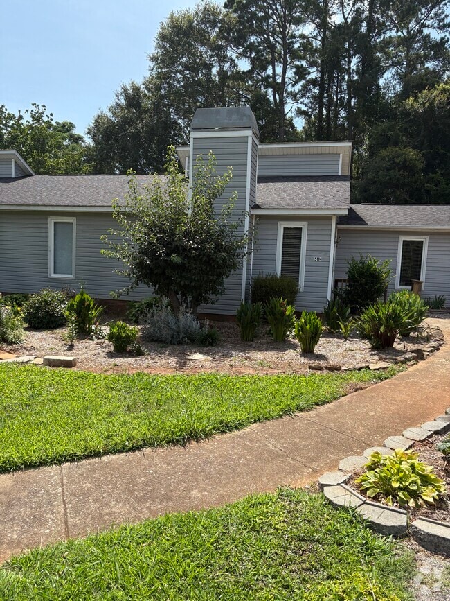 Building Photo - 5114 Highway 221 Rental