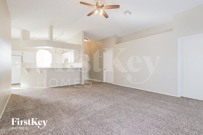 Photo - 785 Hunt Dr