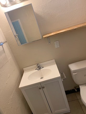 Building Photo - Studio Apartment