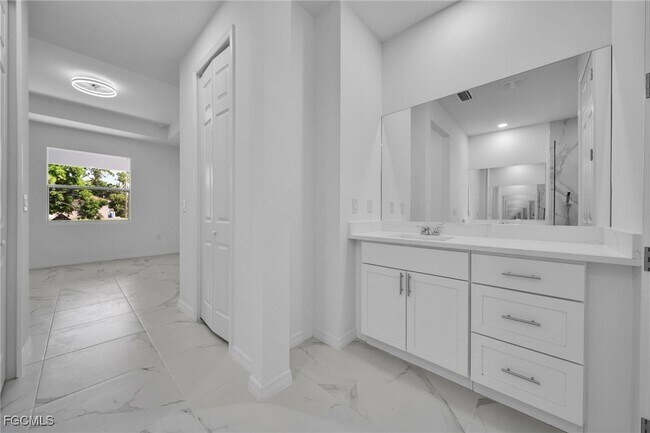 Photo - 2505 48th St SW