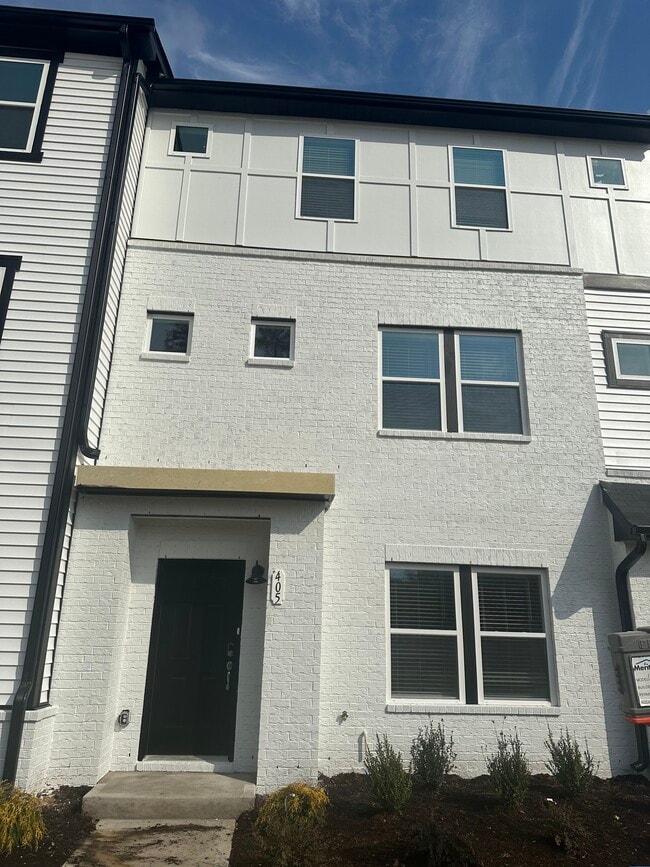 Photo - 405 Diversity Wy