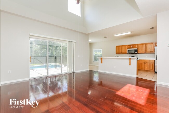 Photo - 4670 Cumbrian Lakes Dr