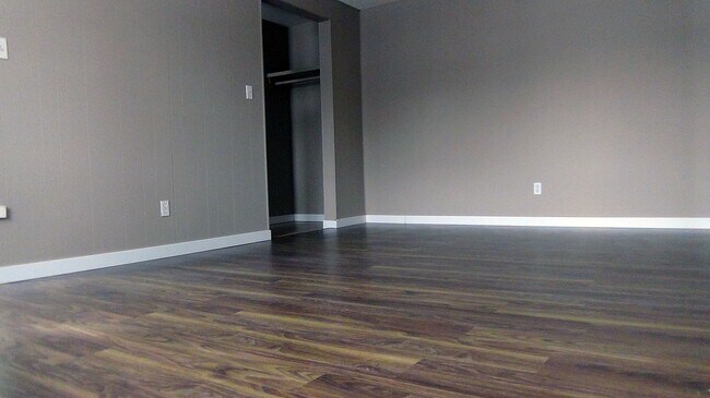 Photo - Hansen House