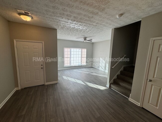 Photo - 1755 Carrington Dr