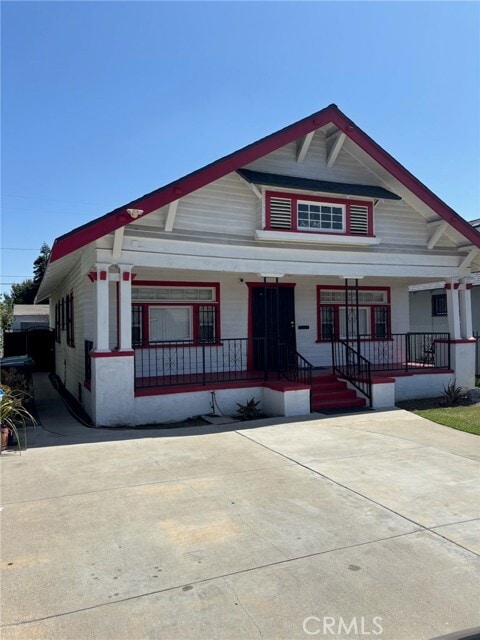 Photo - 820 W 55th St