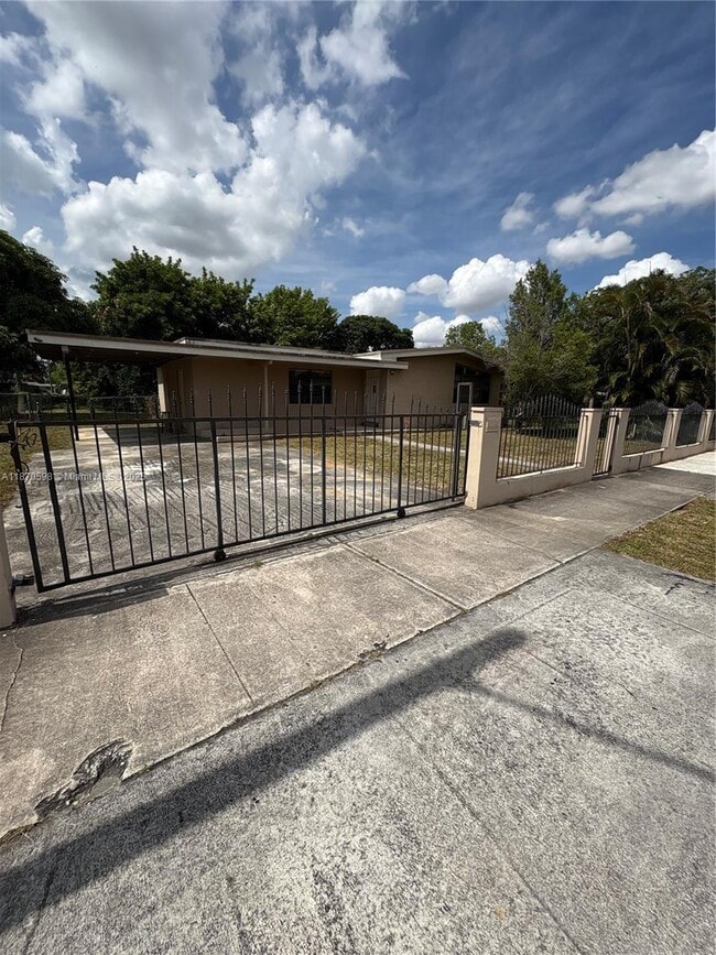 Building Photo - 850 NW 168th Terrace Rental