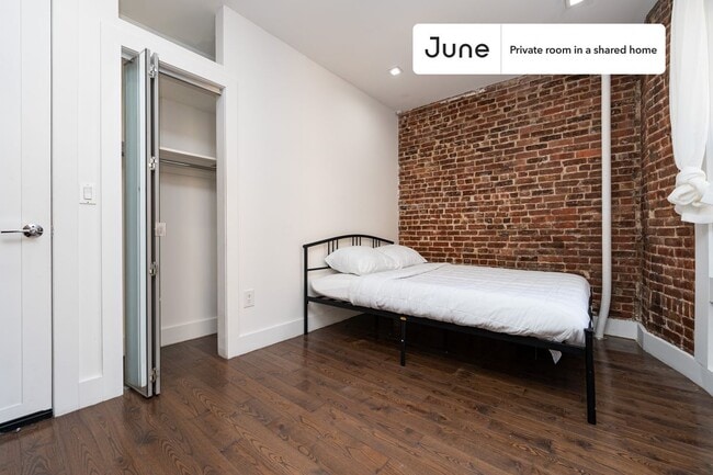 Photo - Room in Shared 4 bed/2 bath home Unit D