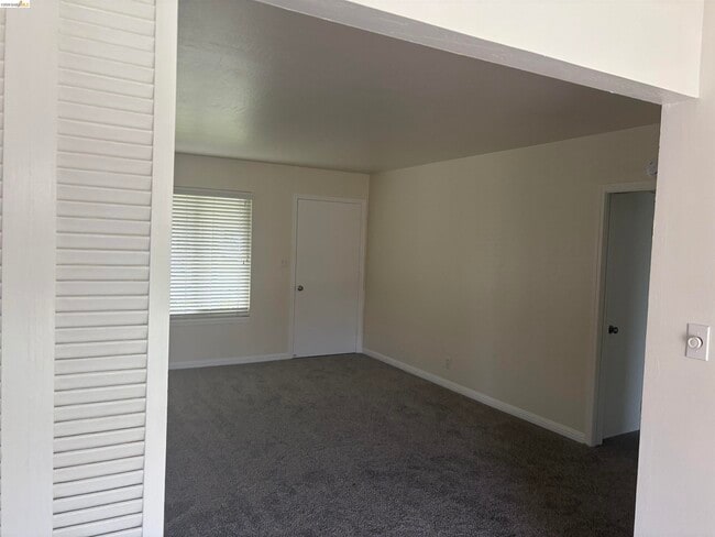 Photo - 1227 Giovanni St