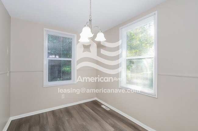 Photo - 115 Iroquois St