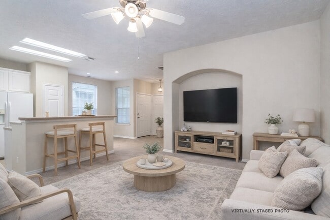 Building Photo - 207 N Burberry Park Cir