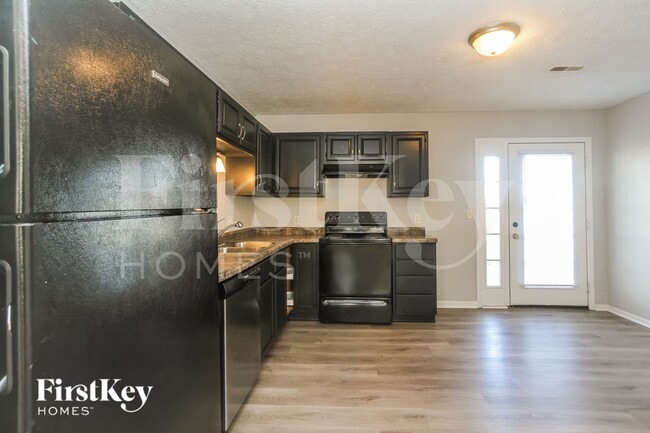 Photo - 405 Franklin St