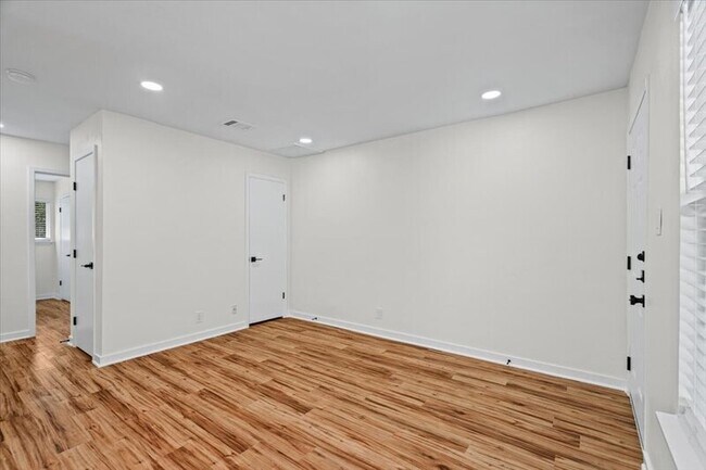 Photo - 3438 Willowrun Dr