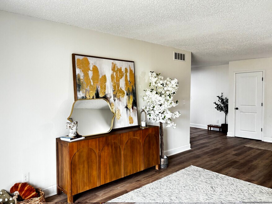 Brookhaven Apartments