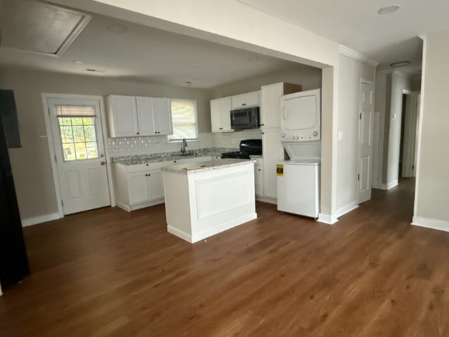 Photo - 2208 Ford Ave
