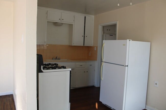 Photo - Close to Tinker * Promo First Full Month Free!