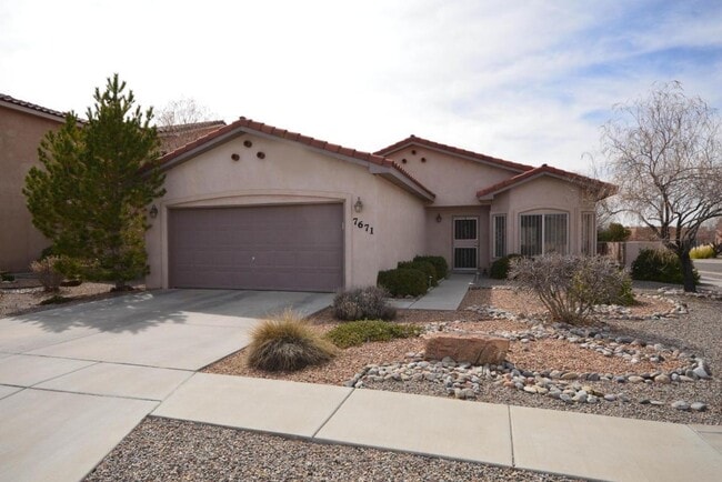 Building Photo - 7671 Calle Armonia NE