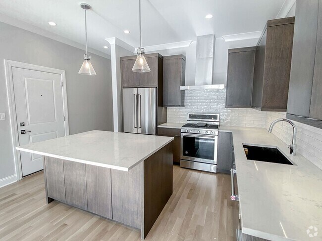 Building Photo - 3347 N Kenmore Ave Unit 3S Rental