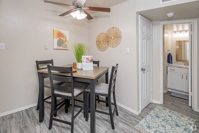 1BR, 1BA - 544SF - Dining Area - Tudor Crossing Apartments