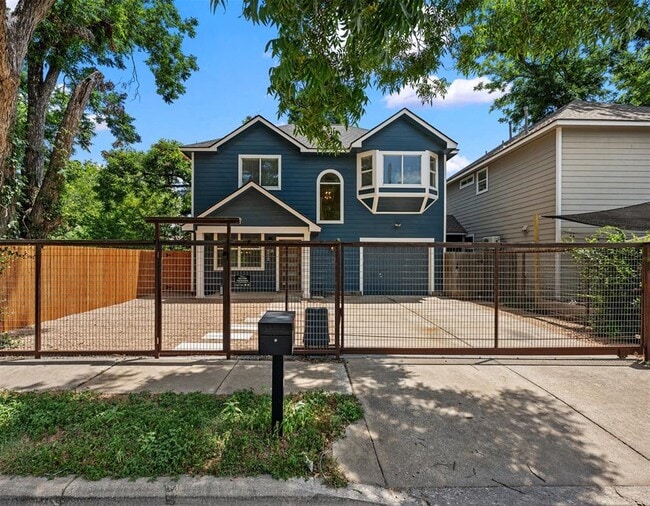 Building Photo - 4912 Sara Dr