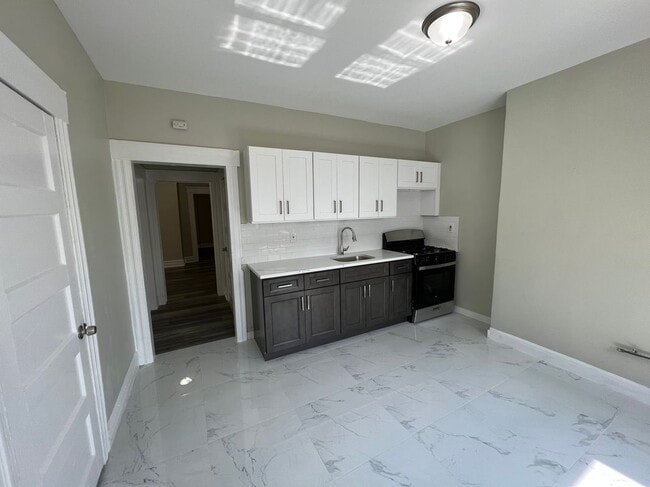 Photo - 51 Hawkins St