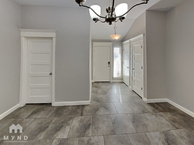 Photo - 1019 Merlin Dr